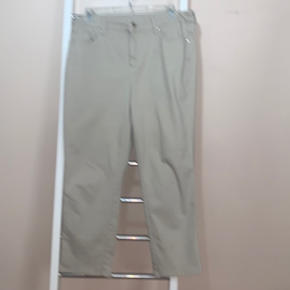 Chico’s Platinum Cream 5 Pocket Size 1 Crop